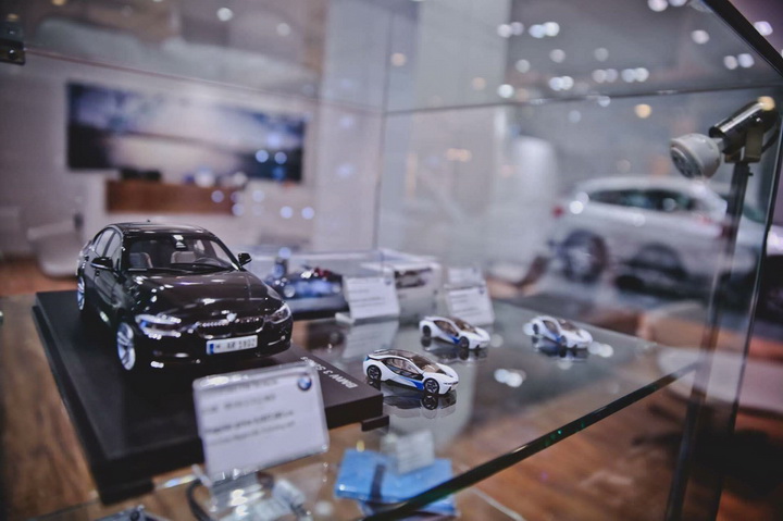 iamcar_millennium auto3